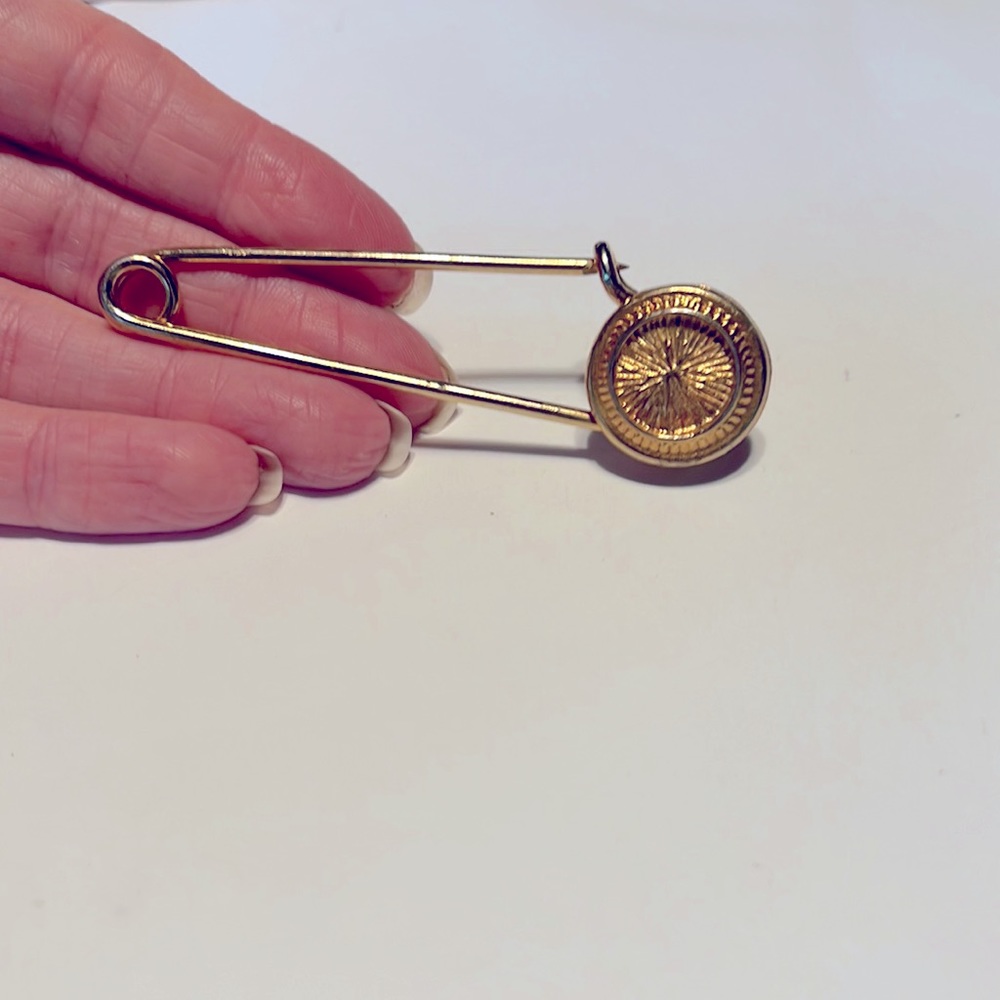 Large security pin brooch